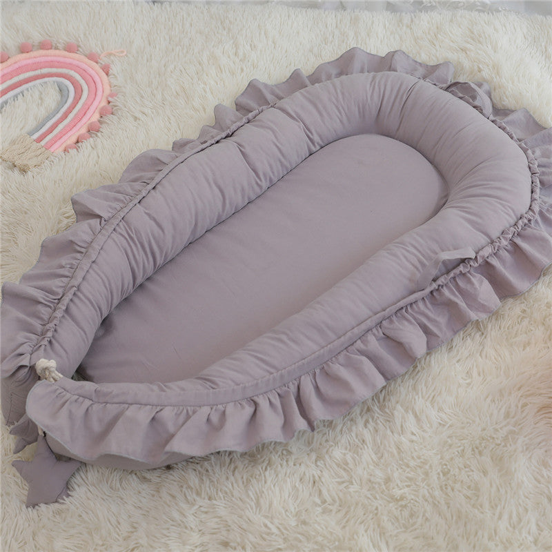 Newborn portable bed, mid-bed sleeping mat