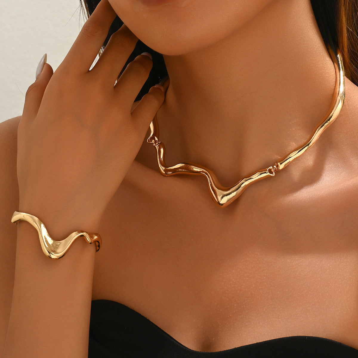 Lava Metal Twisted Design Collar Bracelet & Necklace