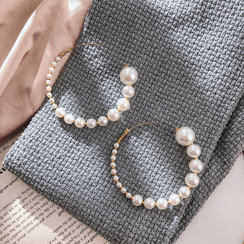 Fashion Pearl C- Shaped Earrings