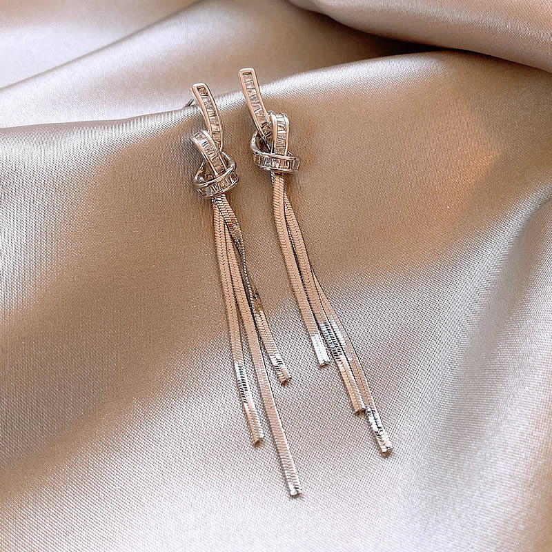 Long Fringe Earrings Knot